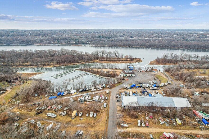 More Photos Of 388 W 9th Ave, Saint Paul Park Restaurant For Sale