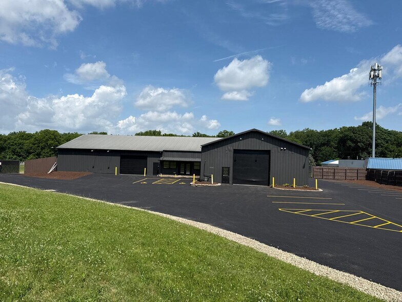 More Photos Of 15062 Archer Ave, Lockport Warehouse For Lease