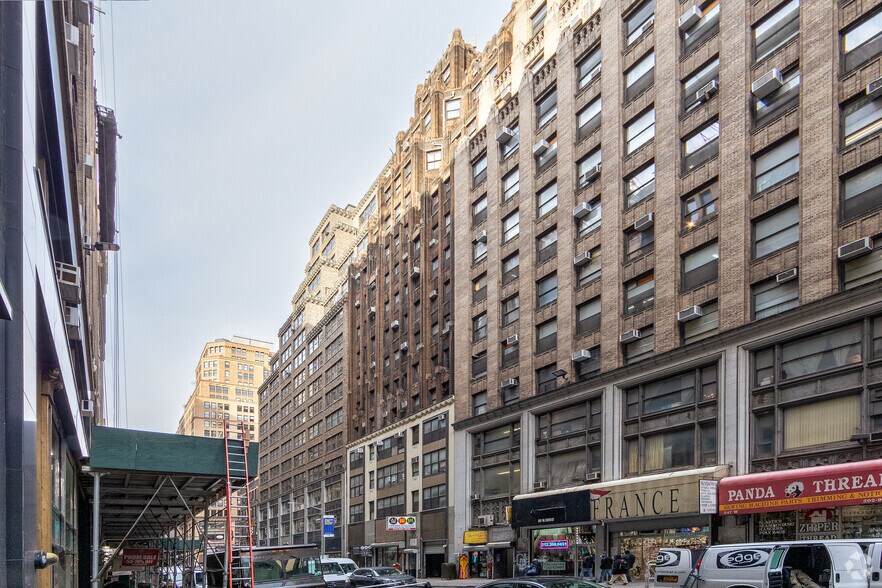 More Photos Of 257-261 W 38th St, New York Office For Lease