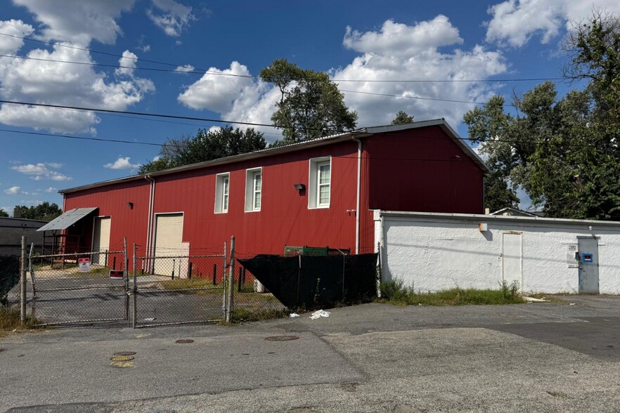 More Photos Of 2039 Hollins Ferry Rd, Baltimore Manufacturing For Sale