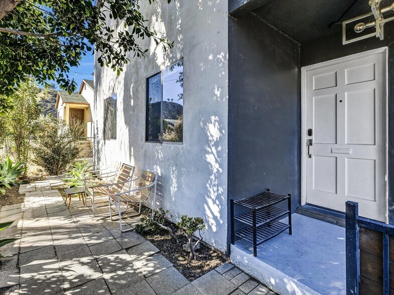 More Photos Of 2405 Meadowvale Ave, Los Angeles Multifamily For Sale