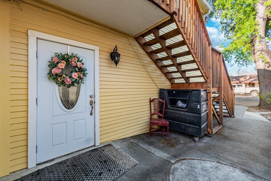 More Photos Of 348 Cernon St, Vacaville General Retail For Sale