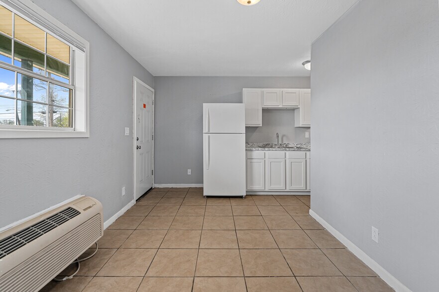 More Photos Of 1820 E Texas St, Bossier City Apartments For Sale