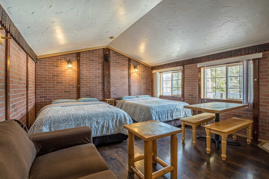 More Photos Of 21221 Baron Lake Dr, Cedaredge Hotel For Sale