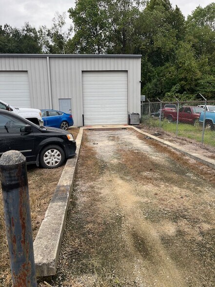 More Photos Of 30 Bridge Ct, Sumter Flex For Lease