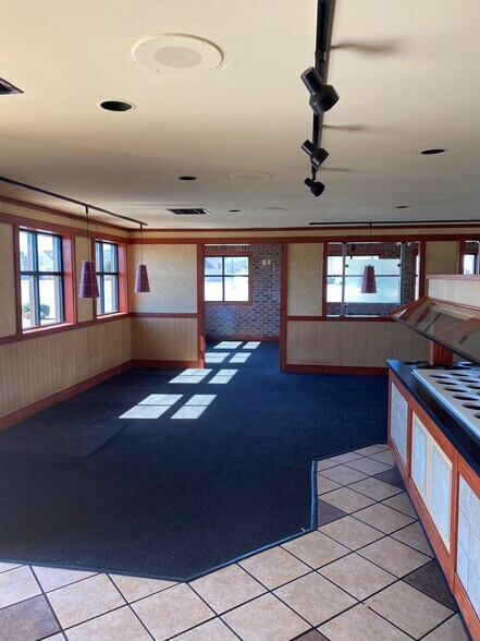 More Photos Of 1805 Beltline Rd SW, Decatur Storefront For Sale