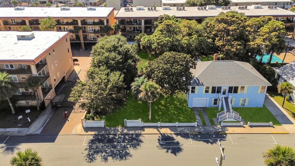 More Photos Of 15 15th St, Tybee Island Specialty For Lease