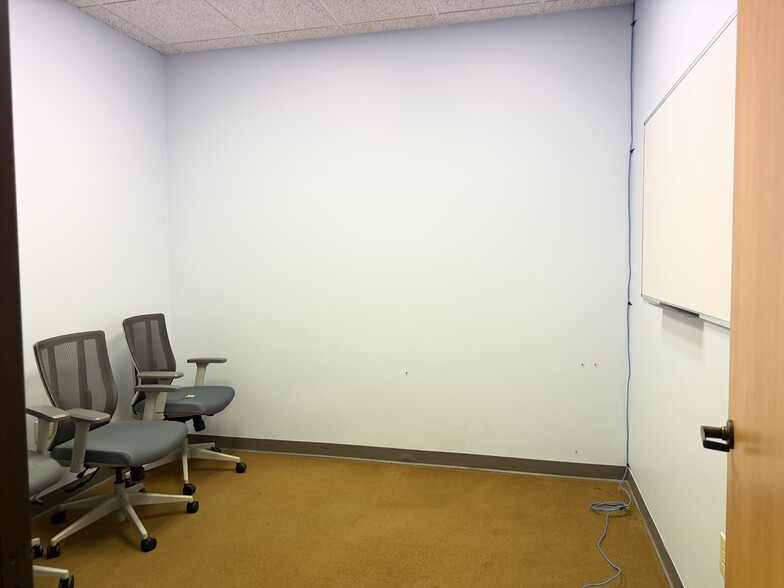 More Photos Of 15 Dawn Rd, Pinehurst Office For Lease