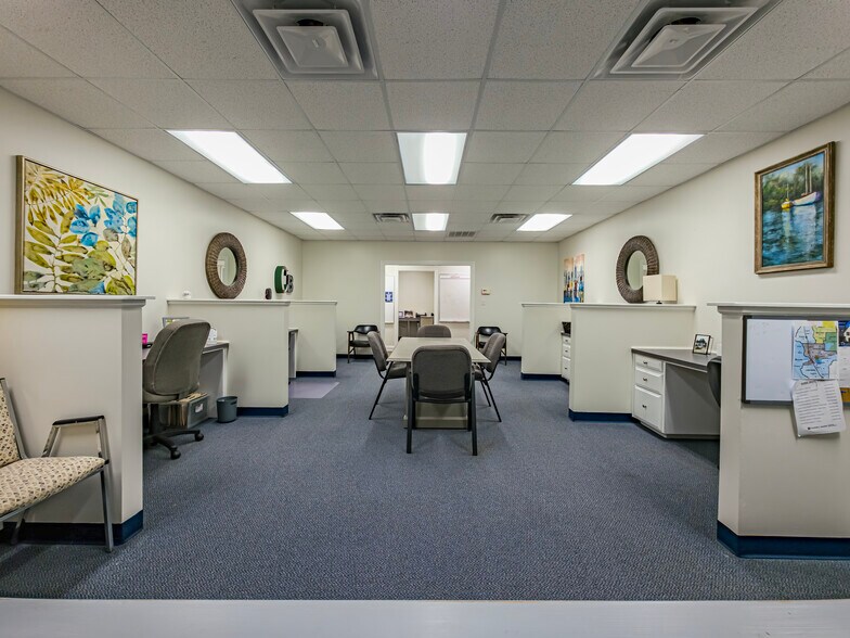 More Photos Of 1108 Gornto Rd, Valdosta Office For Sale