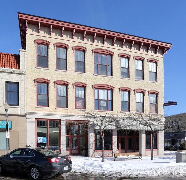 More Photos Of 701-703 N 8th St, Sheboygan Office For Lease