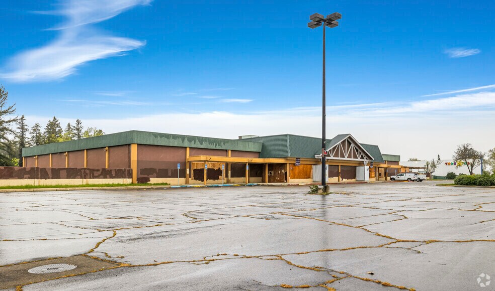 More Photos Of 2800 Sisk Rd, Modesto Storefront For Sale