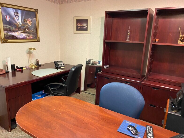 More Photos Of 3542 Springdale Rd, Cincinnati Medical For Sale