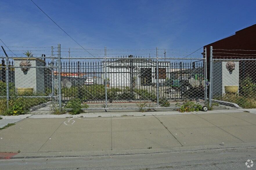 More Photos Of 258 E Market St, Salinas Warehouse For Sale