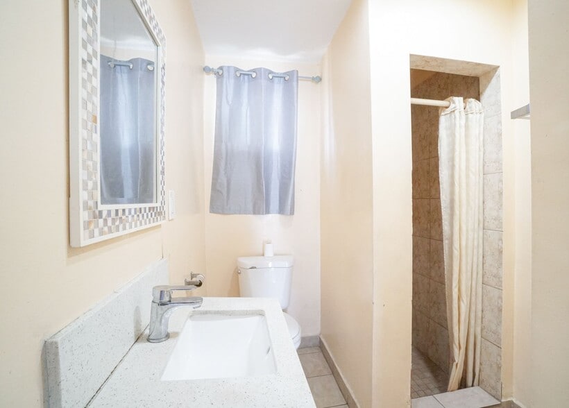 More Photos Of 3101 E Pacific Coast Hwy, Signal Hill Hotel For Sale