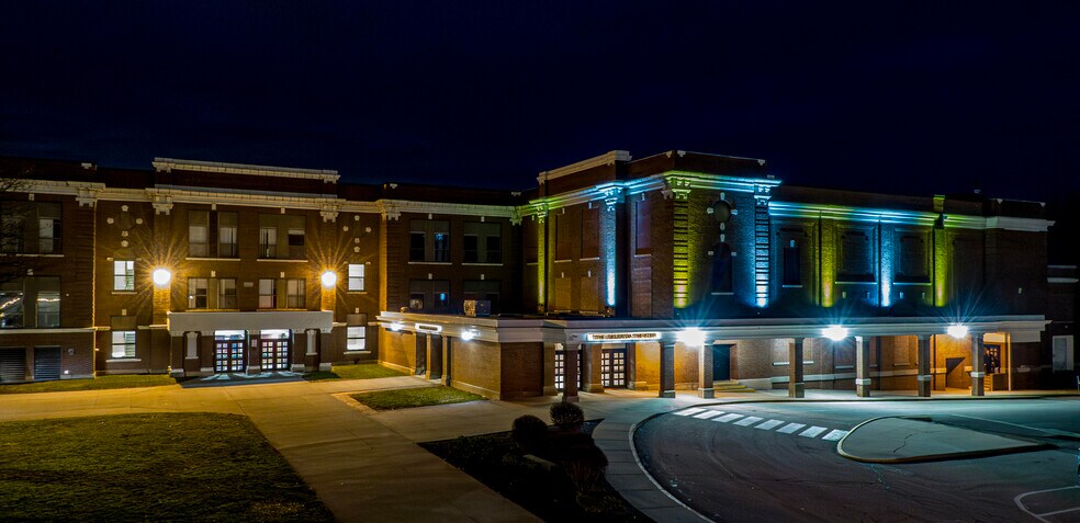 More Photos Of 151 Main St, Wadsworth Office For Lease