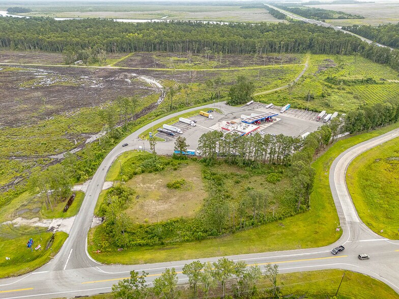 More Photos Of 2100 E 10th St, Woodbine Land For Sale