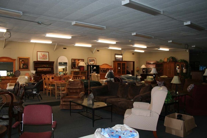 More Photos Of 217 W 6th St, Connersville Storefront For Sale