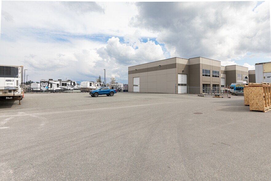 More Photos Of 30781 Simpson Rd, Abbotsford Warehouse For Lease
