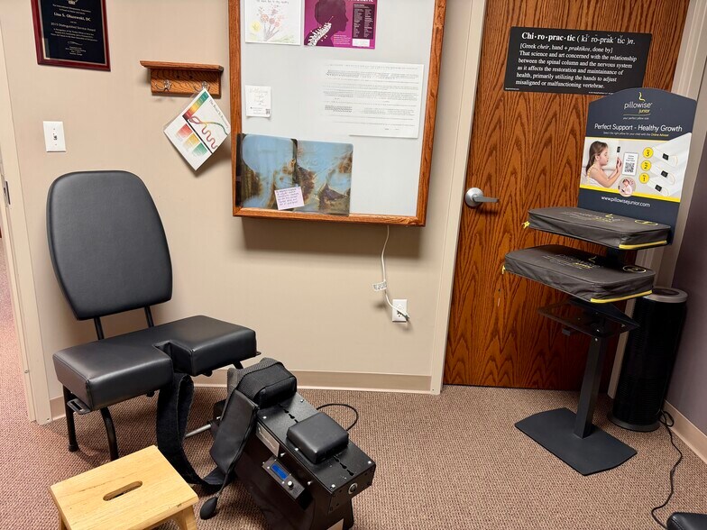 More Photos Of 1600 Commerce Park Dr, Chelsea Medical For Sale