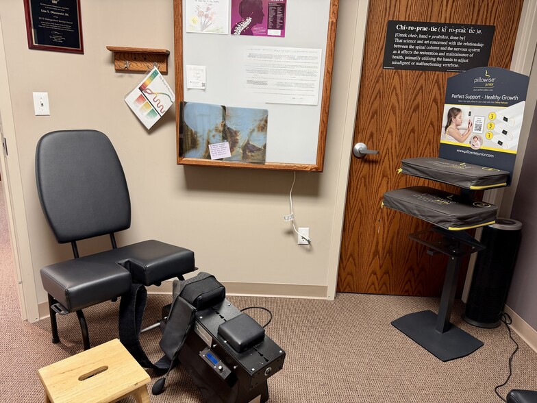 More Photos Of 1600 Commerce Park Dr, Chelsea Medical For Sale