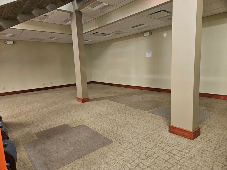 More Photos Of 2416 Pennsylvania Ave, Weirton Medical For Lease