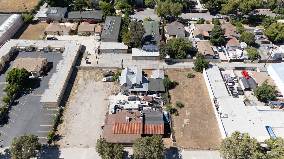 More Photos Of 855 W Holt Ave, Pomona Bar For Sale