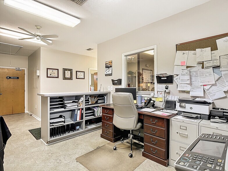 More Photos Of 45 Bryan Ave, LaBelle Medical For Sale