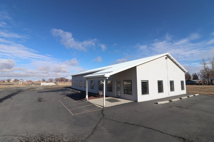 More Photos Of 39141 Pocahontas, Baker City Medical For Sale