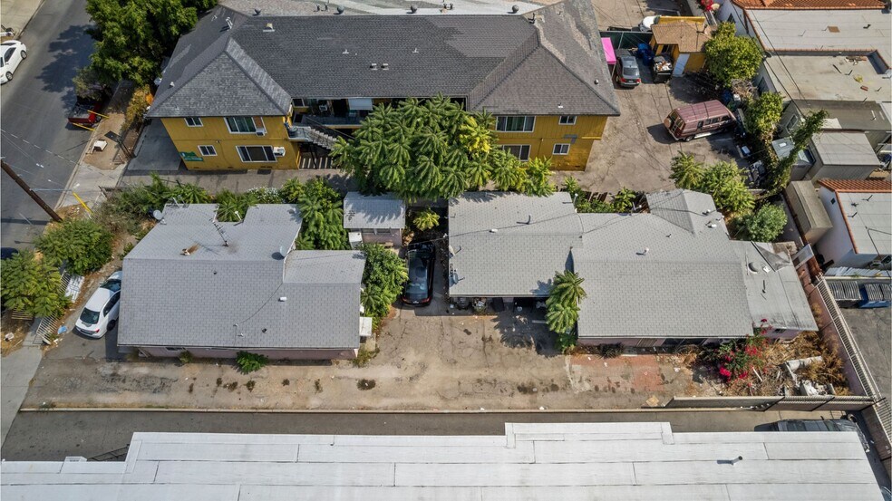 More Photos Of 12012 Hart St, North Hollywood Land For Sale