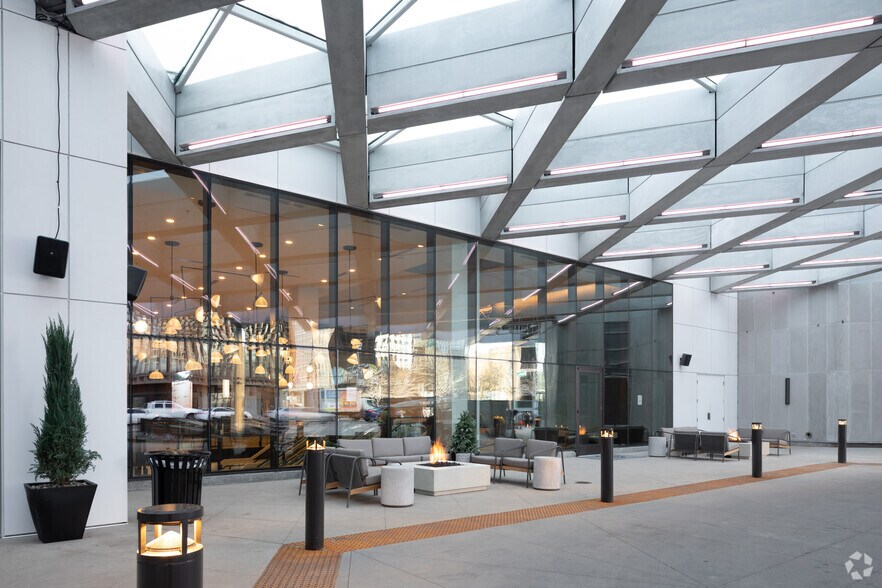 More Photos Of 1550 Court Pl, Denver Hotel For Lease