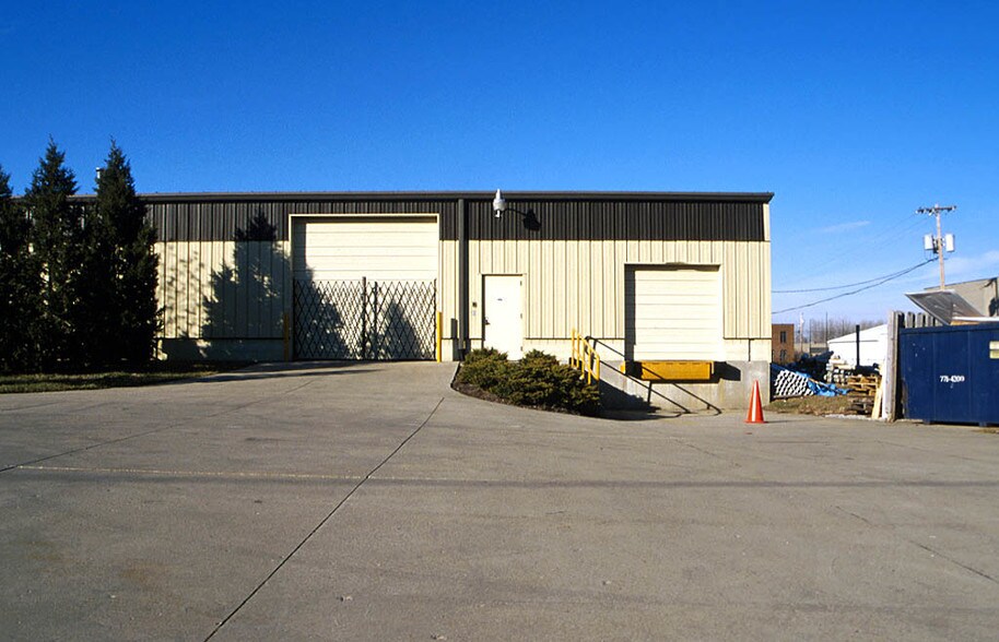 More Photos Of 8550 Bilstein Blvd, Hamilton Warehouse For Lease