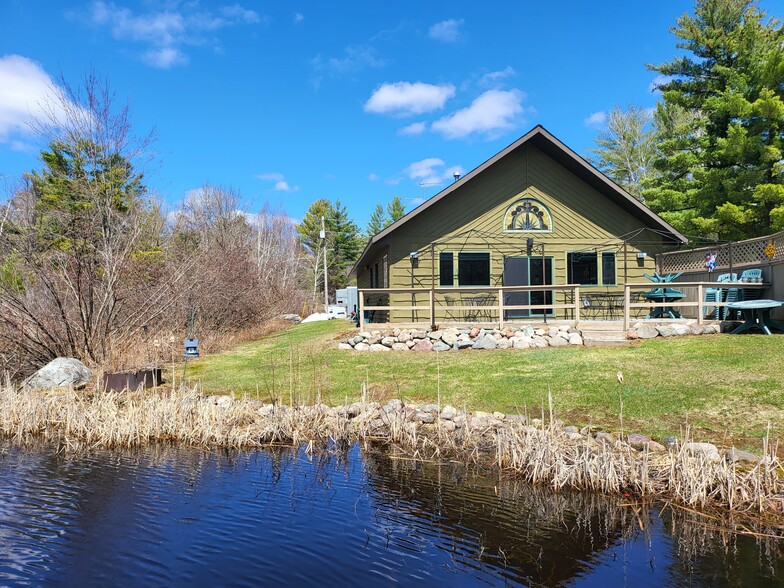 Primary Photo Of W7944 Perkinstown Ave, Medford Restaurant For Sale