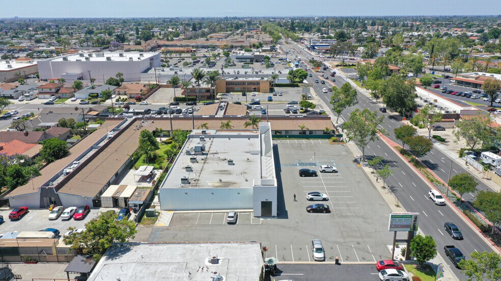 More Photos Of 12372 Garden Grove Blvd, Garden Grove Medical For Sale