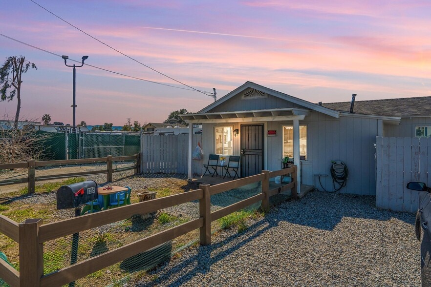 More Photos Of 1840 Mentone Blvd, Mentone Storefront Retail Residential For Sale