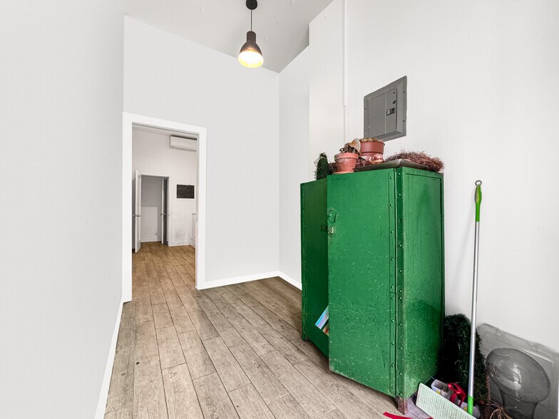 More Photos Of 936 Atlantic Ave, Brooklyn Storefront Retail Residential For Lease