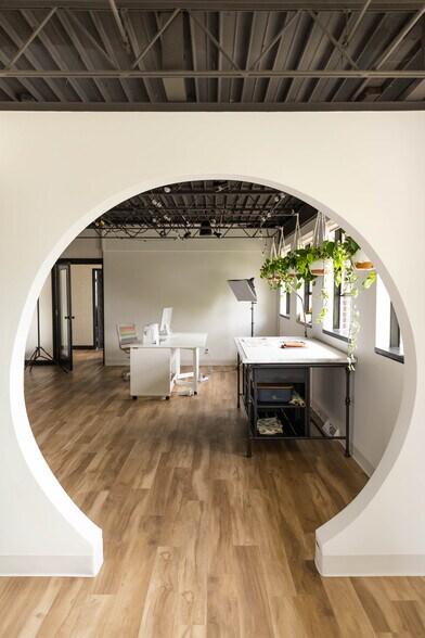 More Photos Of 1501 Lake Dr SE, Grand Rapids Storefront Retail Office For Lease