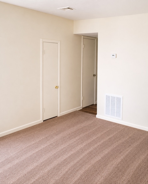 More Photos Of 301 Mary Ln, Warner Robins Apartments For Sale