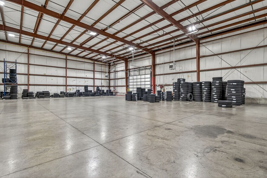 More Photos Of 1500 Dismuke Dr, Farmington Distribution For Sale