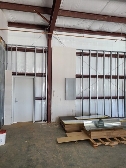 More Photos Of , Biloxi Service Station For Lease