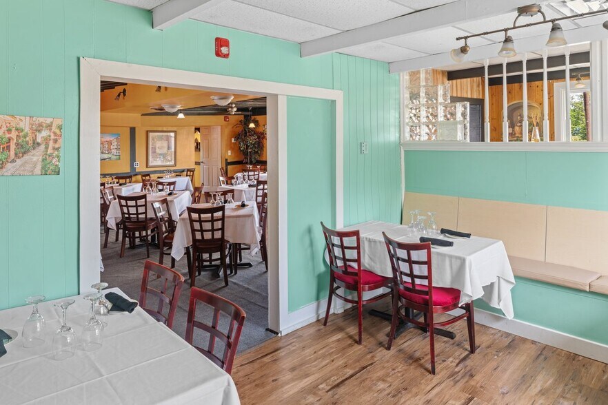 More Photos Of 1994, Jamison Freestanding For Sale