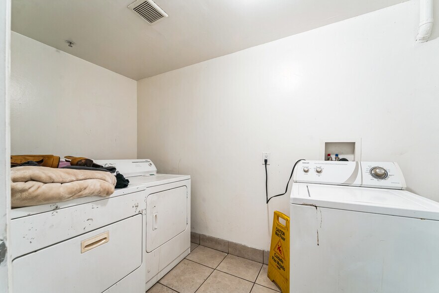 More Photos Of 5140 Crenshaw Blvd, Los Angeles Assisted Living For Sale