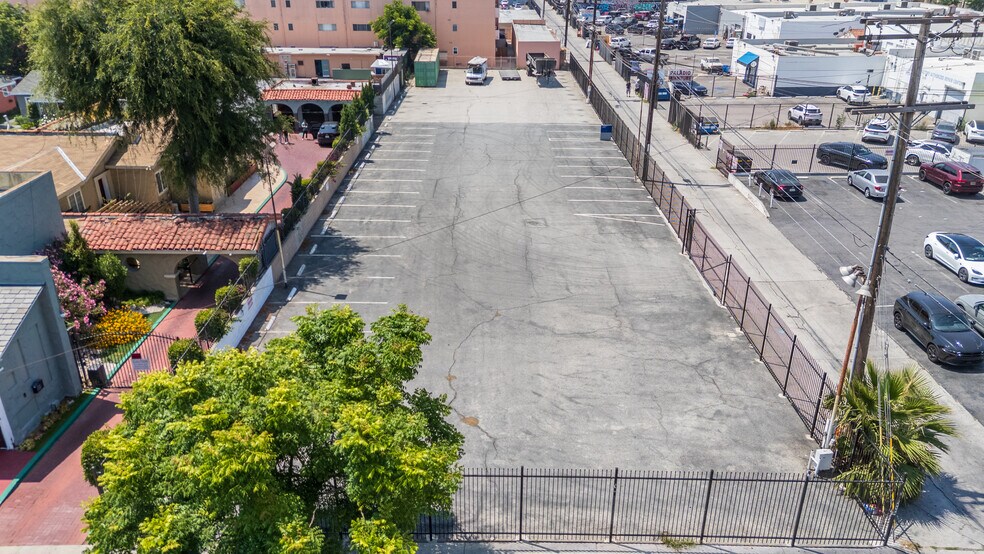 More Photos Of 14430 Vanowen St, Van Nuys Land For Sale