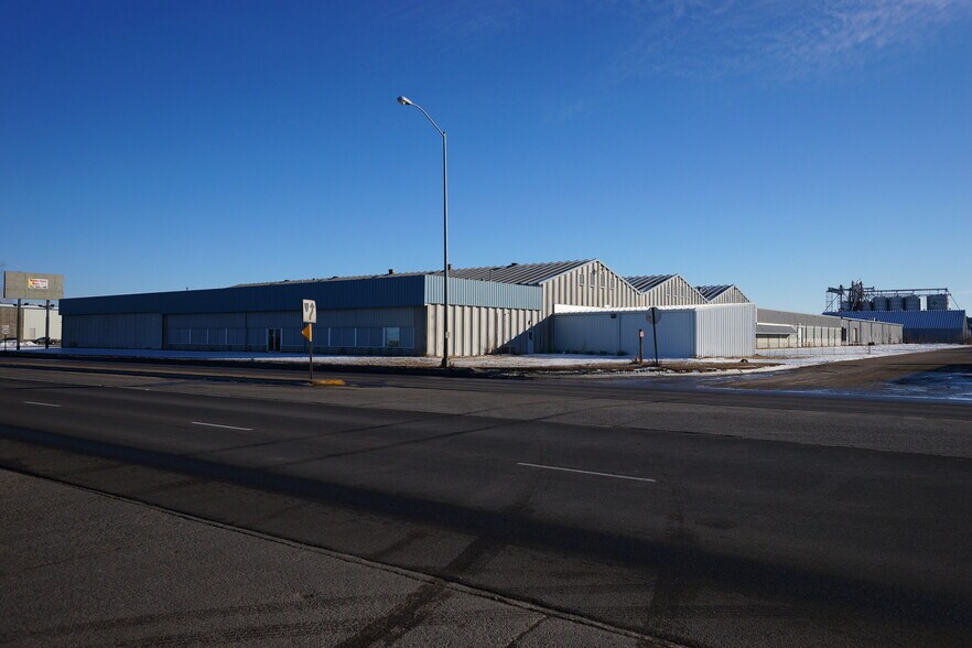 More Photos Of 2281 16th Ave, Columbus Industrial For Sale