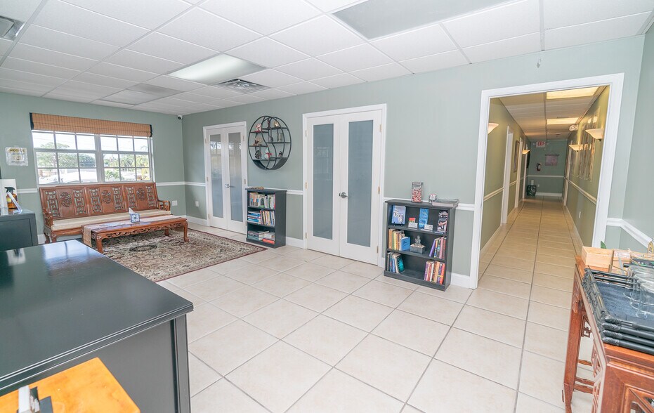 More Photos Of 1732 NE 26th St, Wilton Manors Office For Lease