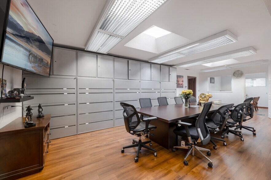 More Photos Of 635 W Foothill Blvd, Monrovia Loft Creative Space For Sale