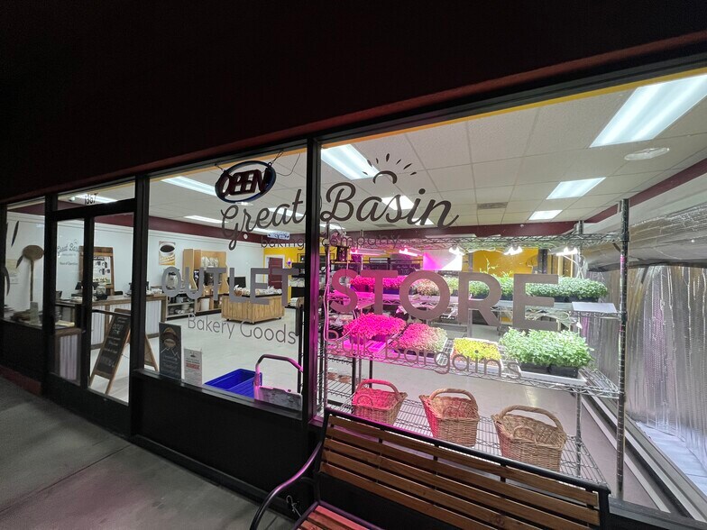 More Photos Of U.S. Highway 395, Bishop Unknown For Lease