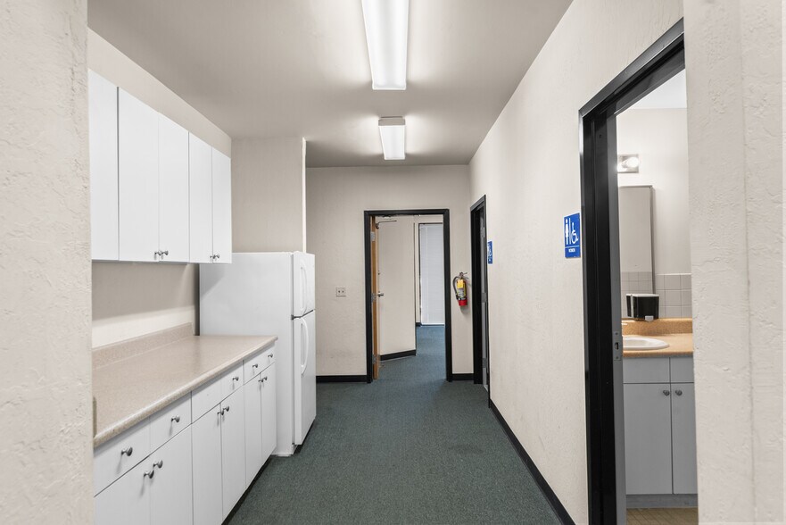 More Photos Of 258-280 E Gish Rd, San Jose Research And Development For Sale