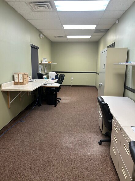More Photos Of 175 Cass Ave, Mount Clemens Office For Sale