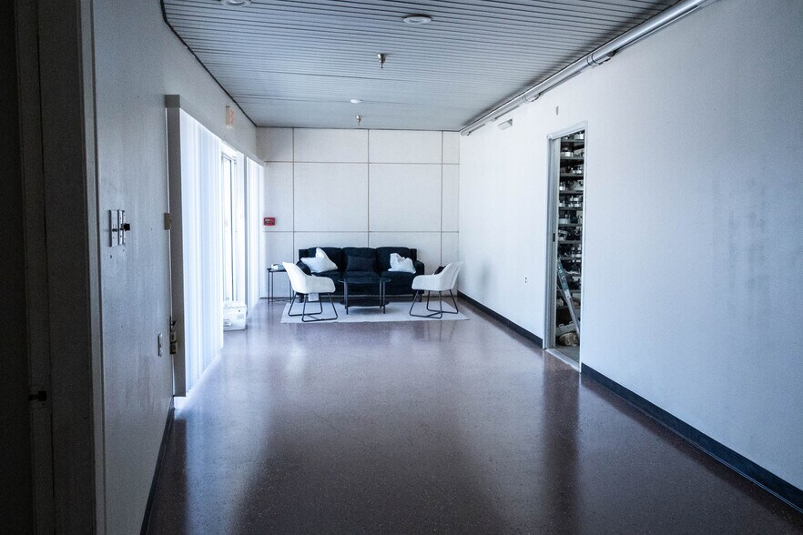 More Photos Of 3033 Military Pky, Mesquite Warehouse For Sale