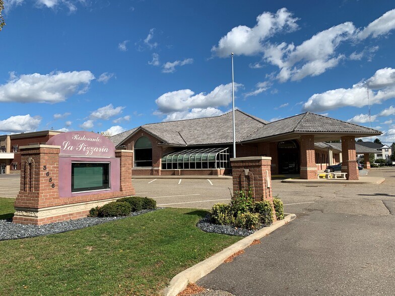 Primary Photo Of 3656 Dressler Rd NW, Canton Restaurant For Sale